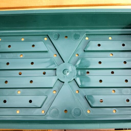 Anzuchtschale mit Bodenlöcher